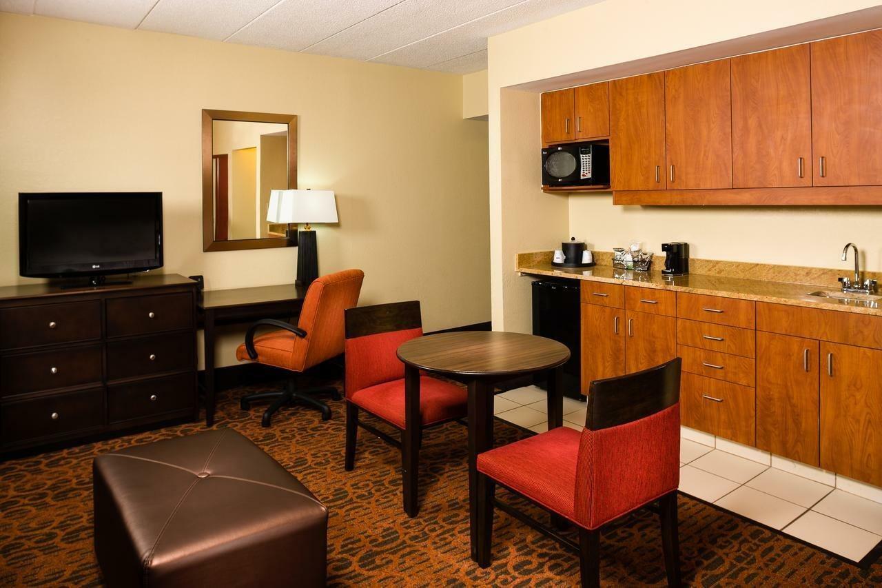 Hampton Inn Columbia Exterior photo