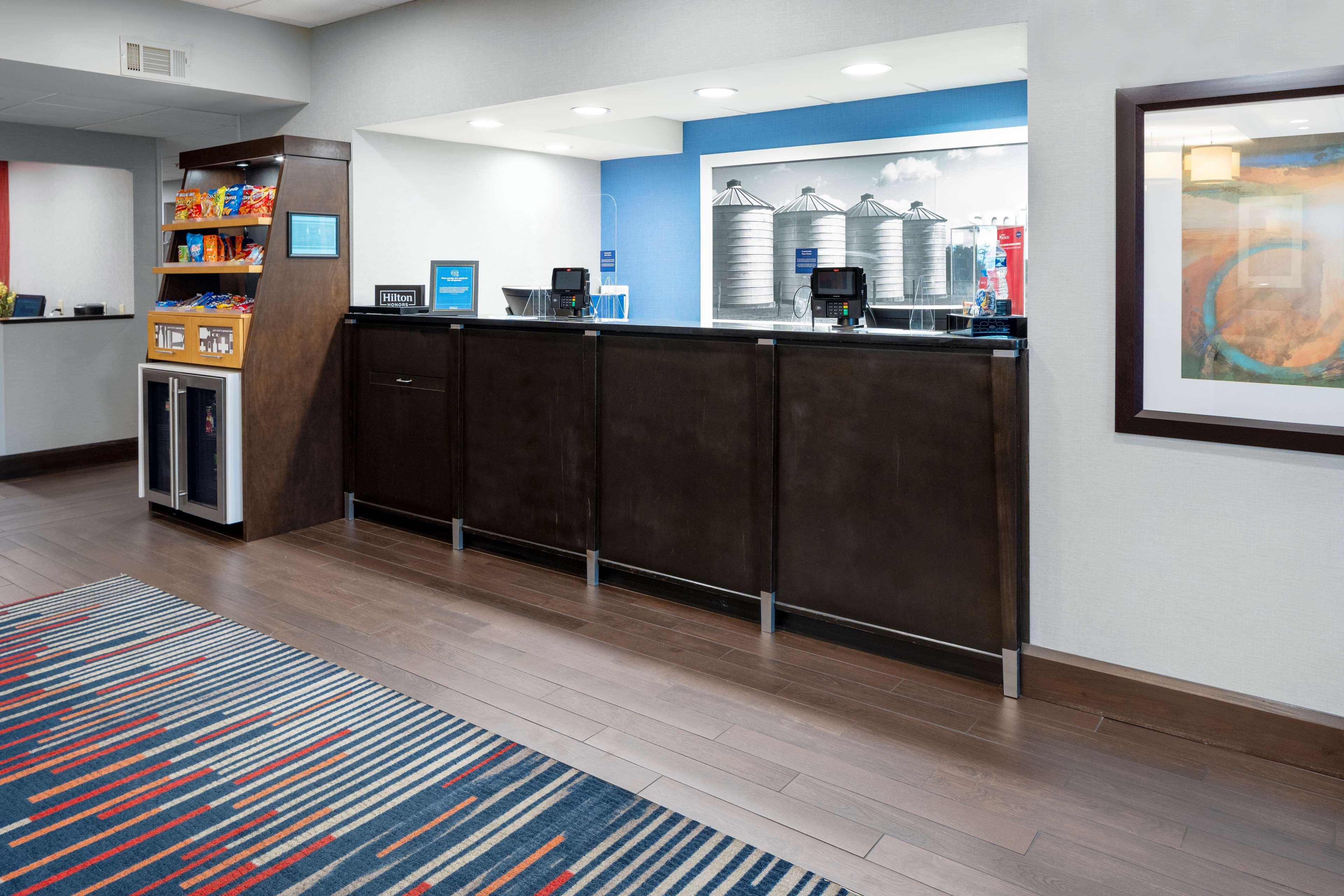 Hampton Inn Columbia Exterior photo