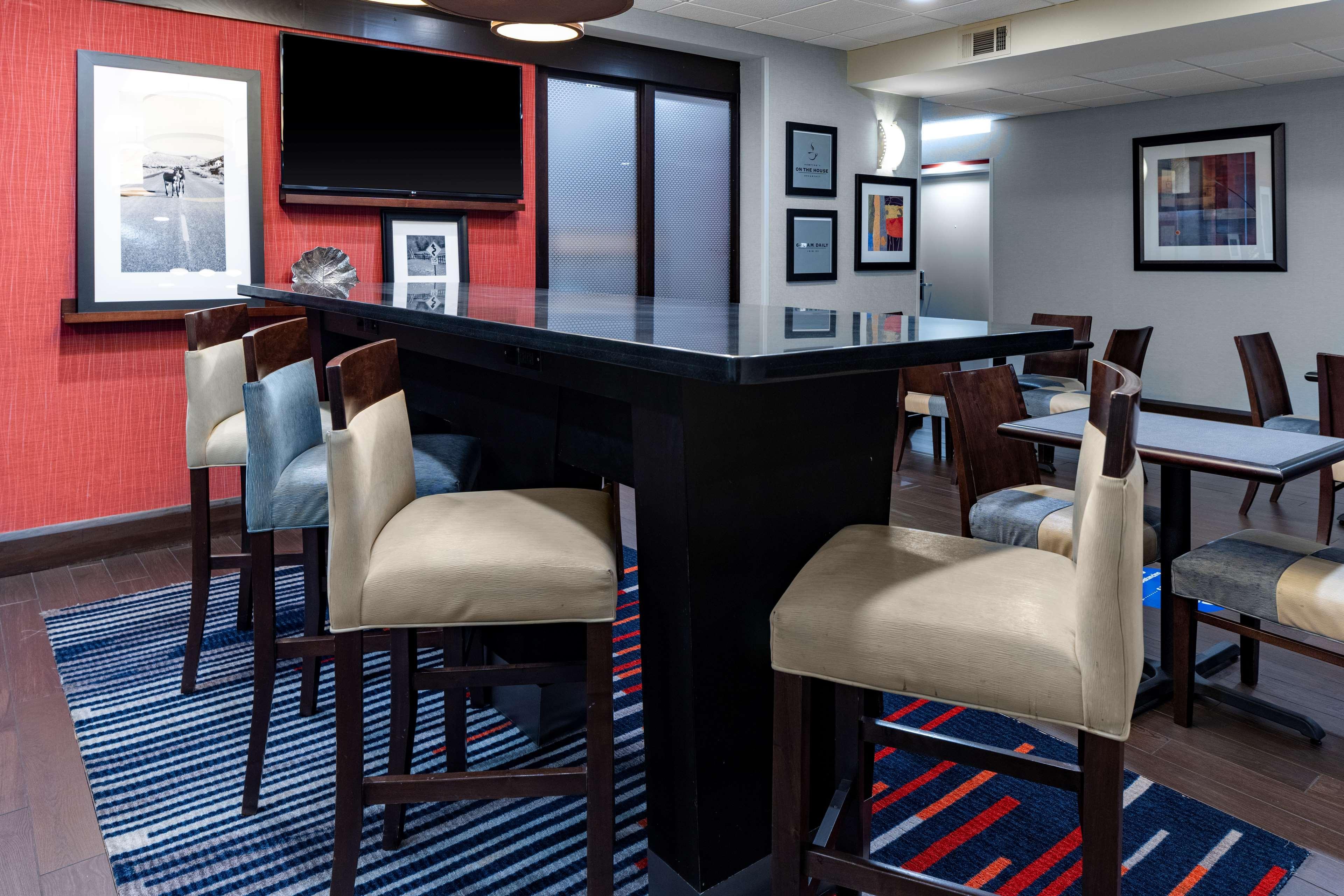 Hampton Inn Columbia Exterior photo
