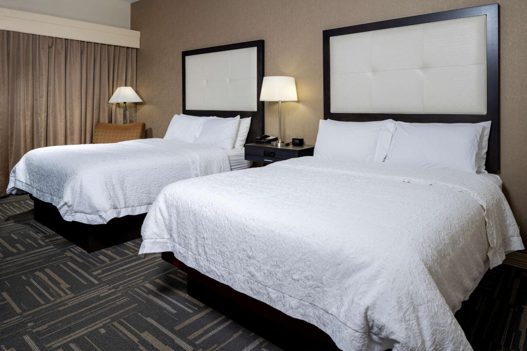 Hampton Inn Columbia Exterior photo