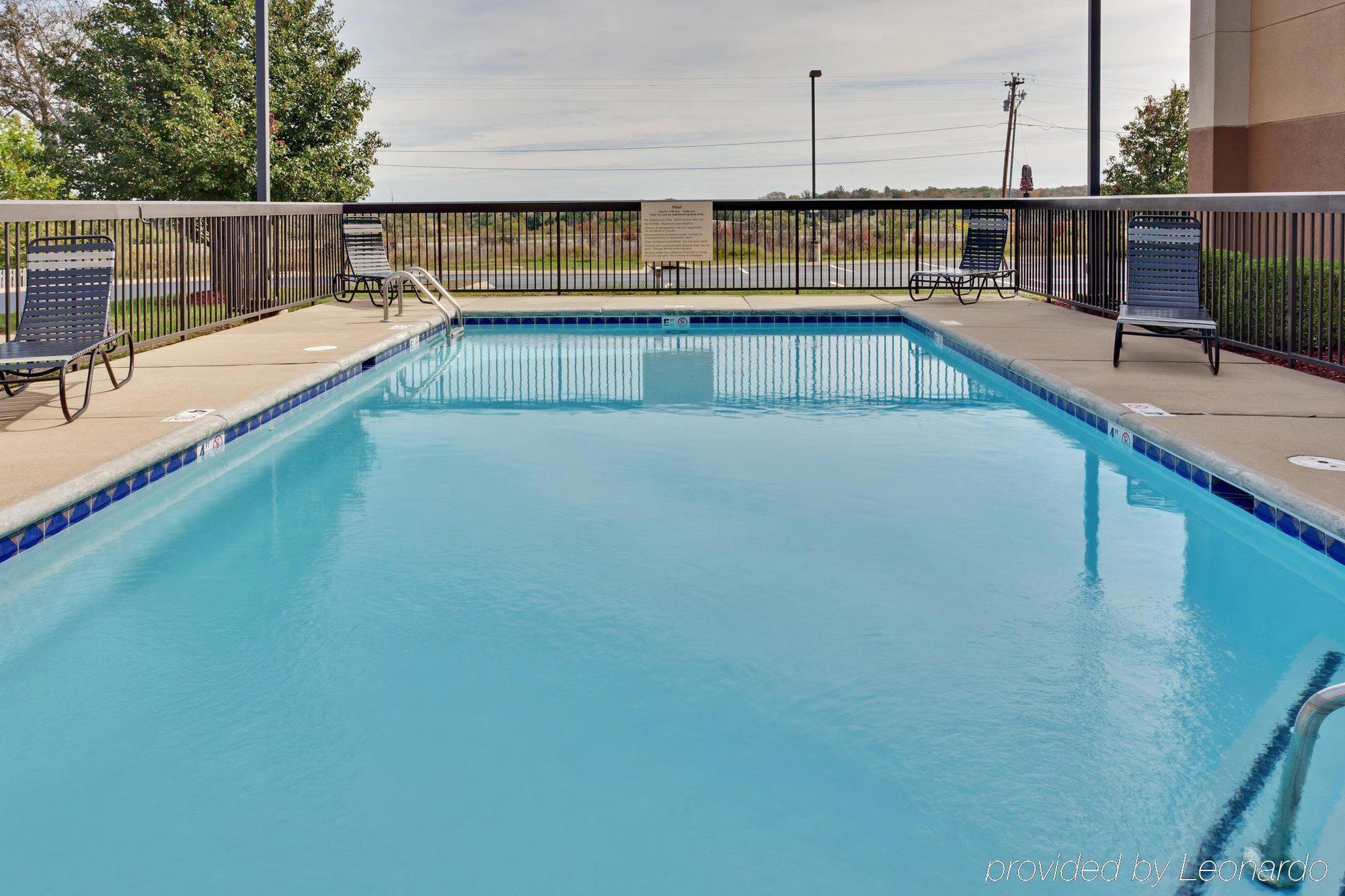 Hampton Inn Columbia Exterior photo